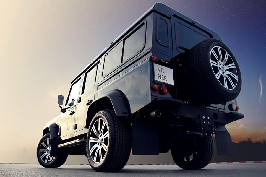  Land Rover Defender The Twins by Vilner 2011 года  (фото 41 из 51)
